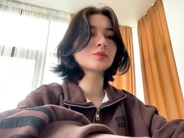 Meglusardi Chaturbate stream image from October 29, 2025