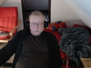 Pussylovercb Chaturbate stream image from October 29, 2025