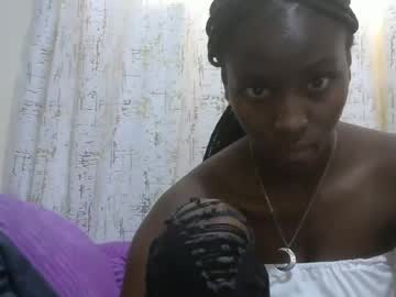 Sexytinyy Chaturbate stream image from October 29, 2025