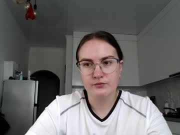 Lunavelvet3 Chaturbate stream image from October 29, 2025