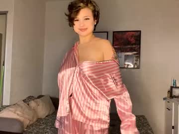 Aricacolgrove Chaturbate stream image from October 29, 2025