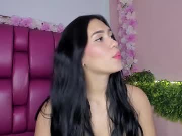 Adelefoxx Chaturbate stream image from October 29, 2025