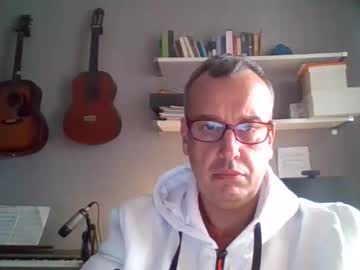 Mot_Ronn Chaturbate stream image from October 29, 2025