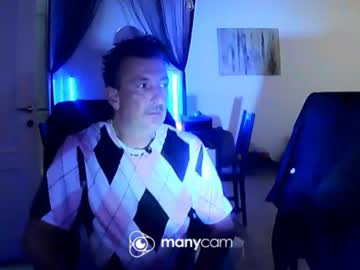 Clubkes Chaturbate stream image from October 29, 2025