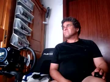 Divitimido Chaturbate stream image from October 29, 2025