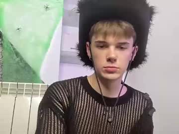 Yoursweetyguy Chaturbate stream image from October 29, 2025