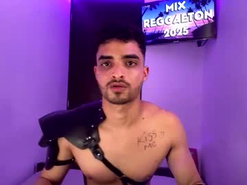Willozxxx Chaturbate stream image from October 29, 2025