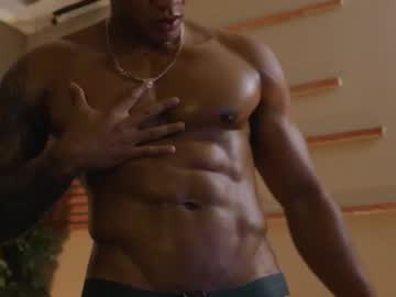 Loganvarela Chaturbate stream image from October 29, 2025