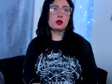 Curvybaddie Chaturbate stream image from October 29, 2025