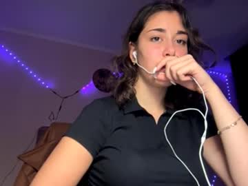 Shantellemagnotta Chaturbate stream image from October 29, 2025