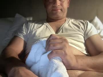 Arnie774u Chaturbate stream image from October 29, 2025