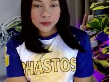 Urasian_Bella23 Chaturbate stream image from October 29, 2025