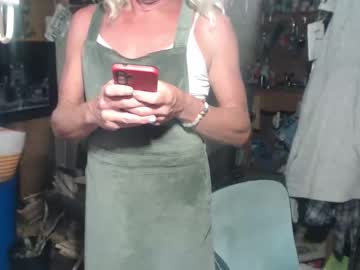 Sarahhampton Chaturbate stream image from October 30, 2025