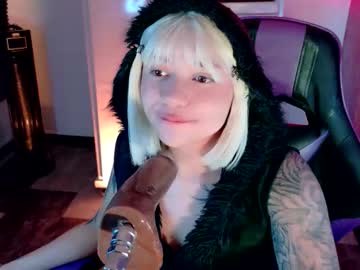 Scarlet_Gold Chaturbate stream image from October 30, 2025