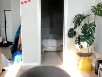 Weird_Bird Chaturbate stream image from October 30, 2025