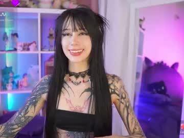 Im_Garu Chaturbate stream image from October 30, 2025