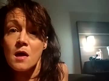 Jennalovelee233277 Chaturbate stream image from October 30, 2025