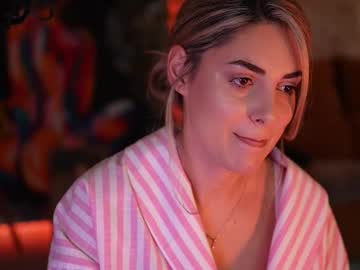 Alliesynns Chaturbate stream image from October 30, 2025