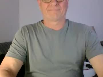 Moamale Chaturbate stream image from October 30, 2025