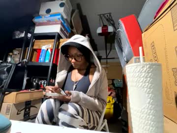 Wynterheat Chaturbate stream image from October 30, 2025