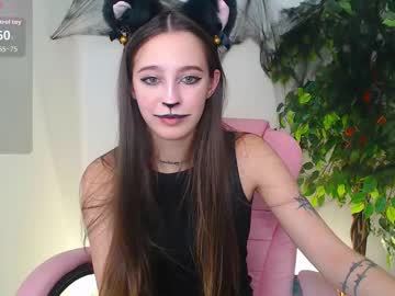 Littlee_Cherry18 Chaturbate stream image from October 30, 2025