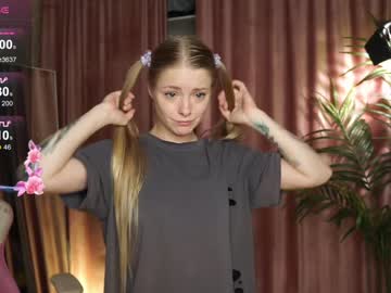 Lili_01 Chaturbate stream image from October 30, 2025