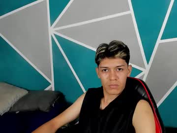 Adrew_Ledman Chaturbate stream image from October 30, 2025