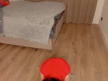 Viviannayt Chaturbate stream image from October 30, 2025