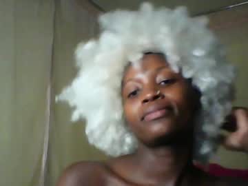 Berries02 Chaturbate stream image from October 30, 2025