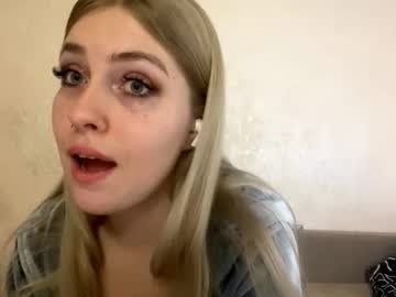 Martadoe Chaturbate stream image from October 30, 2025