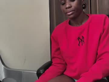 Prettychichi25 Chaturbate stream image from October 30, 2025