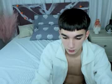 Yamitwink Chaturbate stream image from October 30, 2025