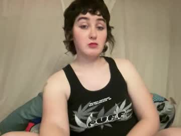 Evermoore_24 Chaturbate stream image from October 30, 2025