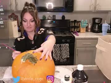 Devynreign Chaturbate stream image from October 31, 2025