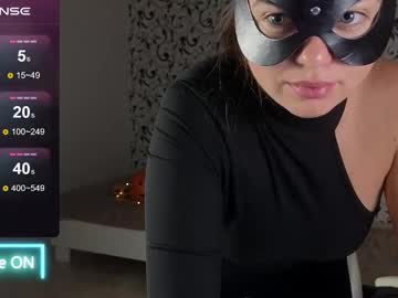 Milania_Hot_Foxy stream image from October 31, 2025