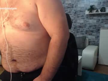 Yugogee Chaturbate stream image from October 31, 2025