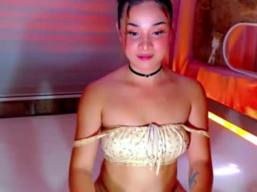 Heavenlypleasurexx Chaturbate stream image from October 31, 2025