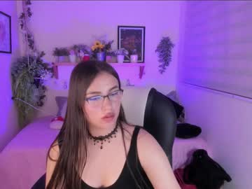 Selenaa0 Chaturbate stream image from October 31, 2025