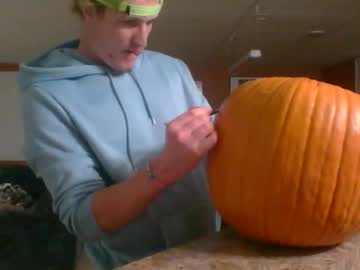 Alinaandluke Chaturbate stream image from October 31, 2025
