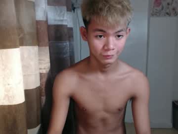 Urhotpinoy_Izaac Chaturbate stream image from October 31, 2025
