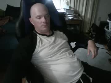 Emsguy1 Chaturbate stream image from October 31, 2025