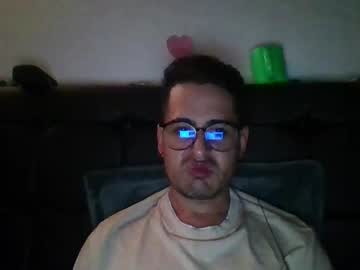 Josux8 Chaturbate stream image from October 31, 2025