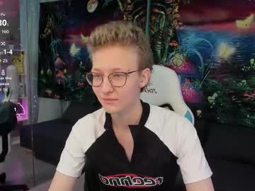 Ellablair Chaturbate stream image from October 31, 2025