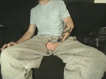 Straitpipermann22 Chaturbate stream image from October 31, 2025