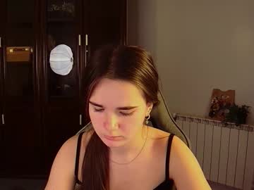Maybloom_ Chaturbate stream image from October 31, 2025