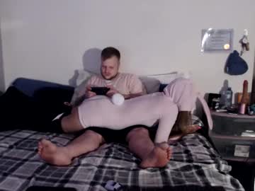 Creaamyasfox Chaturbate stream image from October 31, 2025