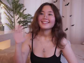 Yasminekeats Chaturbate stream image from October 31, 2025