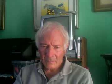 Akhar Chaturbate stream image from October 31, 2025