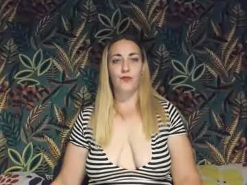 Cristinnna Chaturbate stream image from October 31, 2025