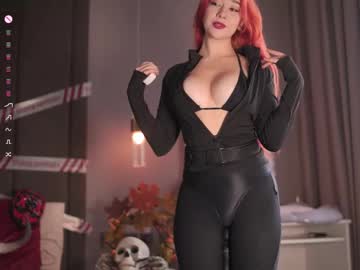 Foxylovesyou Chaturbate stream image from October 31, 2025